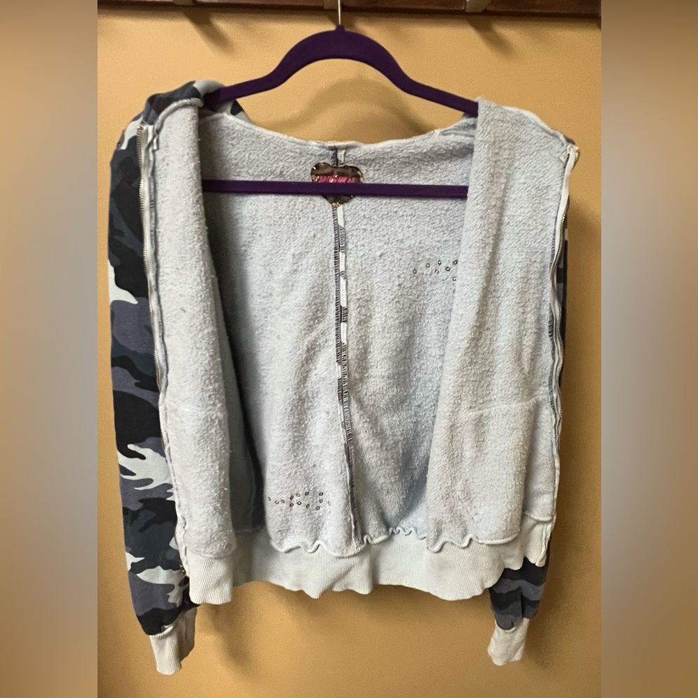 Primp Women’s Blue Camouflage Camo Zip-Up Hoodie with Pink Rhinestones Y2K - Picture 8 of 10